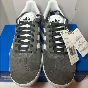 Adidas Gazelles Grey/White Size 6 Women’s/5 Men’s